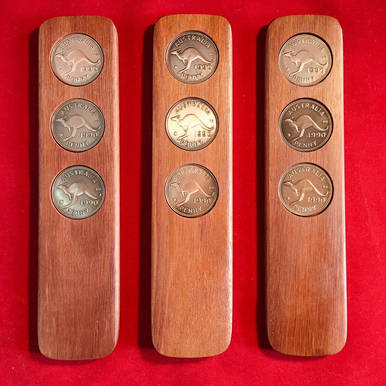 2005 20th Birthday Gift Present Hardwood Two-Up Game 2005 Australian Pennies