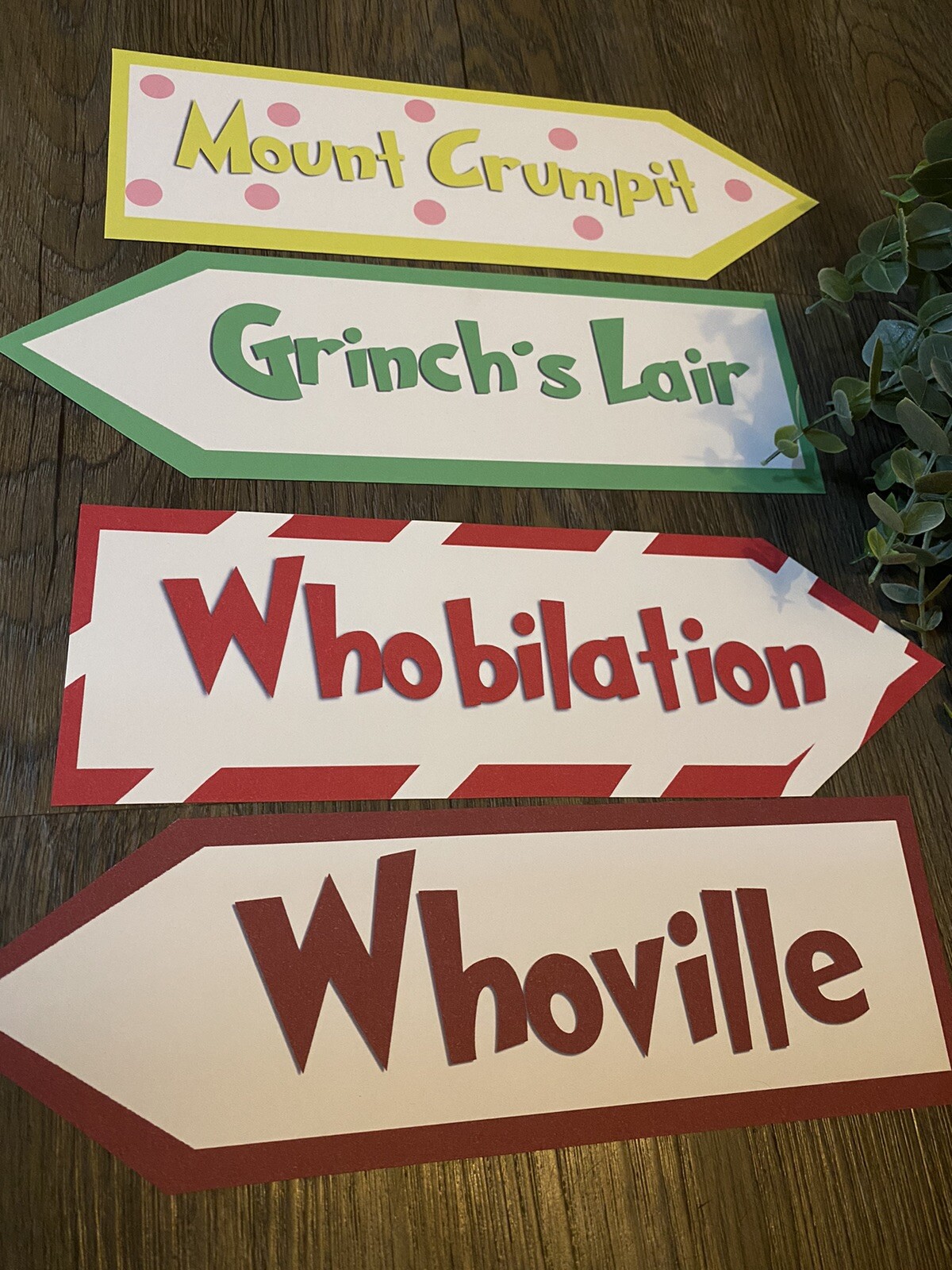 Set of 4 The Grinch Party Decoration Arrows House Decor Christmas Decor