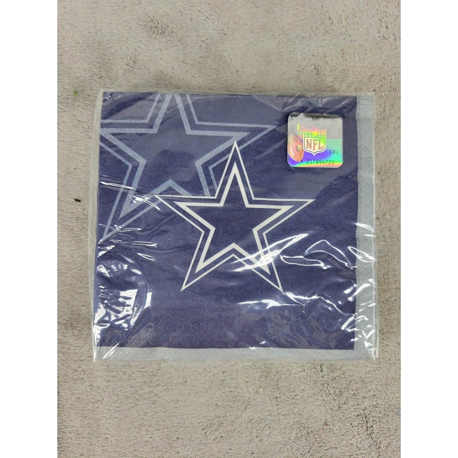 Dallas Cowboys NFL Football Party Plates & Napkins Set