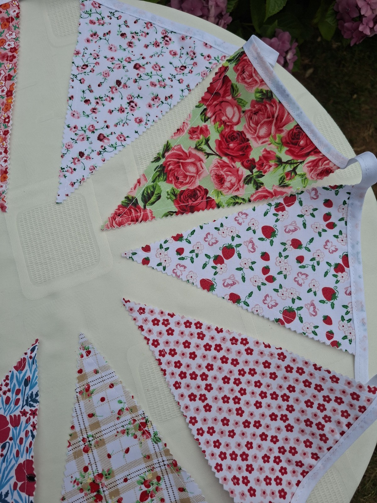 New Handmade Red Mixed Floral Material Bunting. 10ft long
