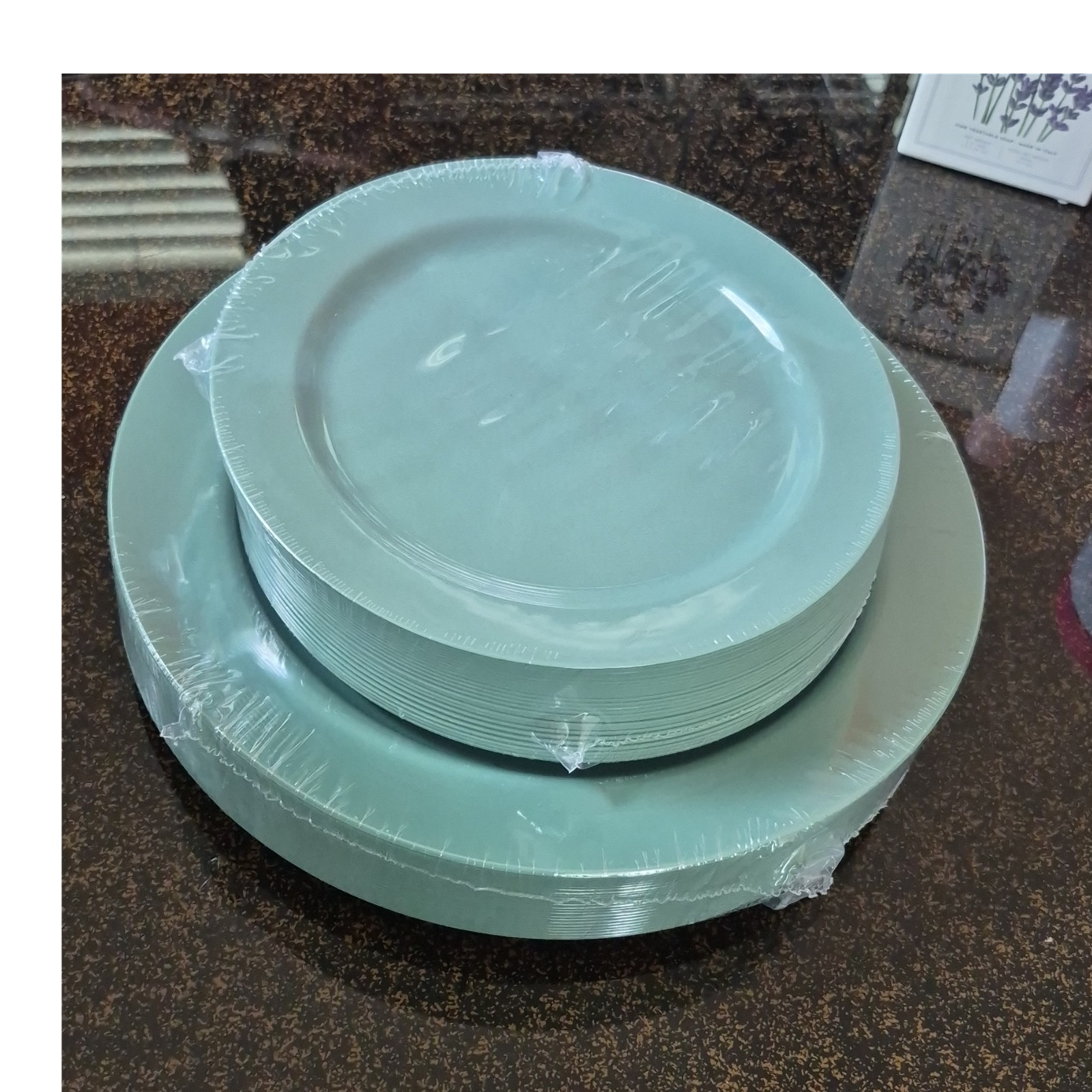Green Plastic Disposable Party Plates Set Solid Plain for Adults