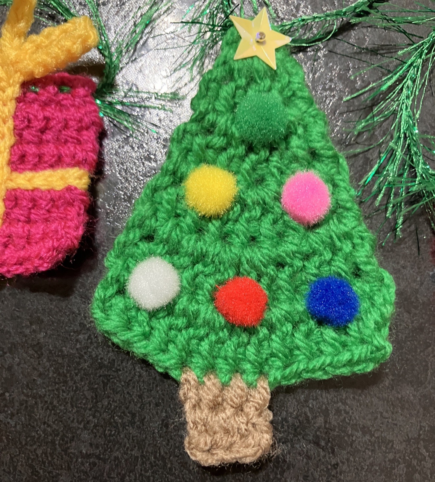 🌲🎁Hand Crochet Christmas Tree Presents Mistletoe Bunting Window camper Gift