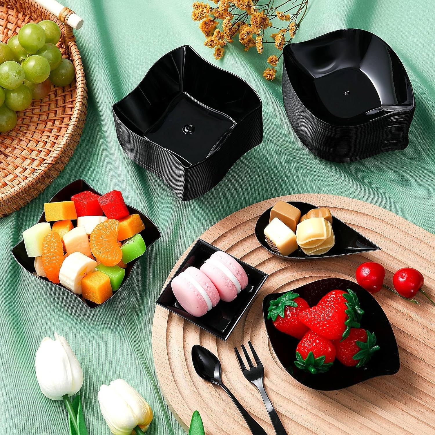 400 Pcs Mini Appetizer Plates Set Including 200 Disposable Dessert Plates Ass…