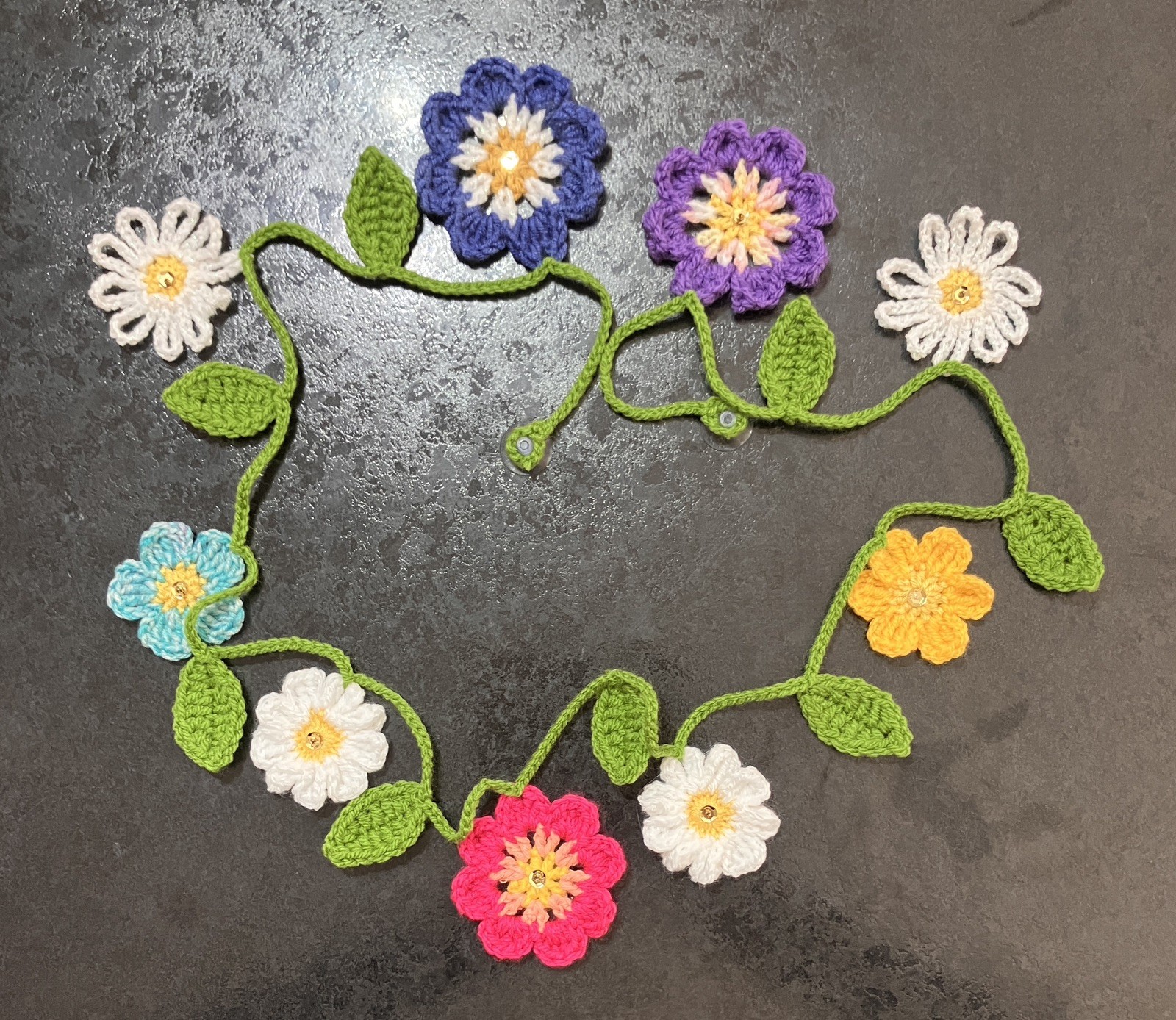 🌺 NEW Hand Crochet Flowers window long SUMMER Bunting Sequin Camper 53” Gift
