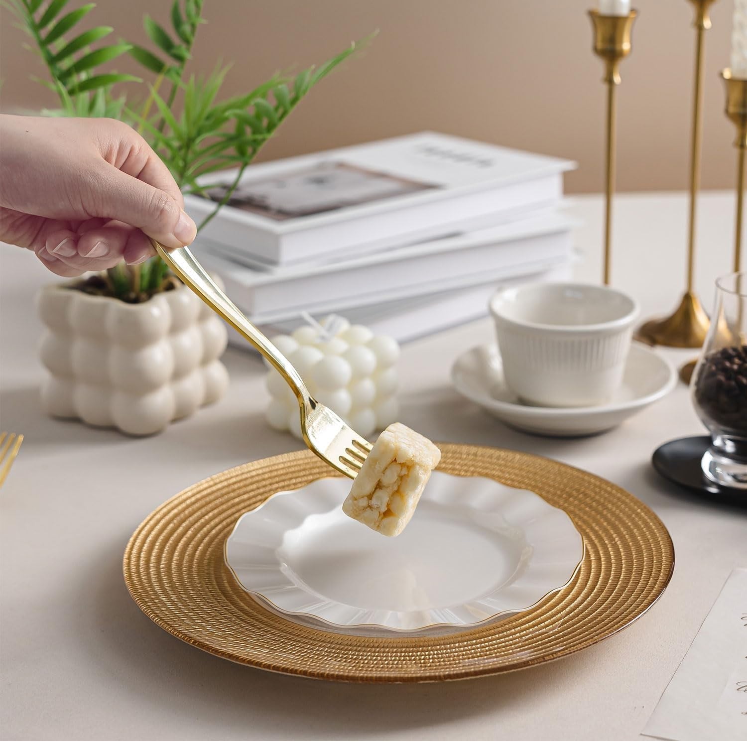 100PCS Gold Plastic Forks, Solid, Durable and Heavy Duty Gold Plastic Forks D…