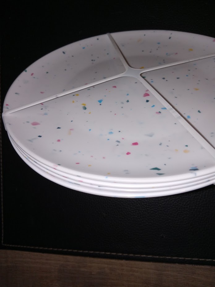 Set of 4 Confetti multi-color Dessert Salad Birthday Cake Plates NEW Melamine
