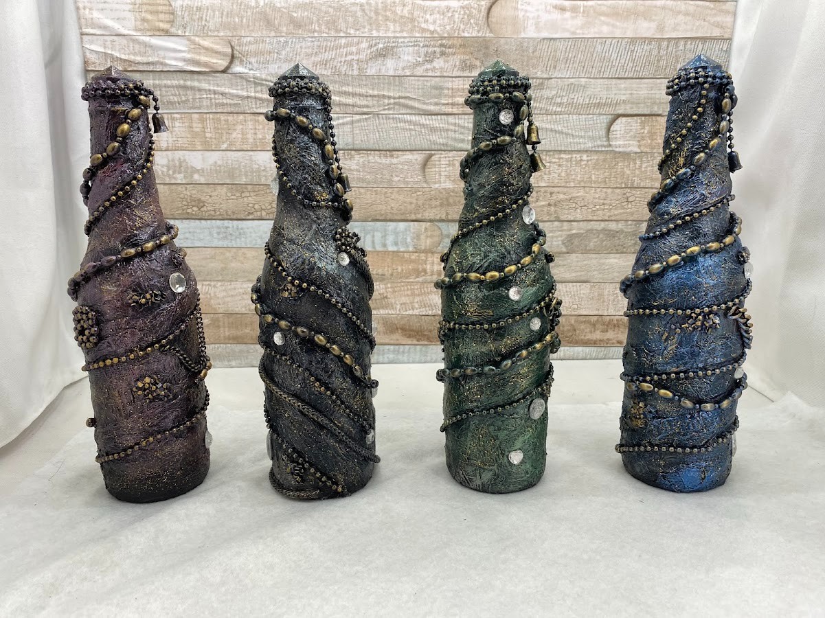 STEAMPUNK GLASS BOTTLES X4 – ANY OCCASION OR SPACE – RED/GREEN/SILVER/BLUE