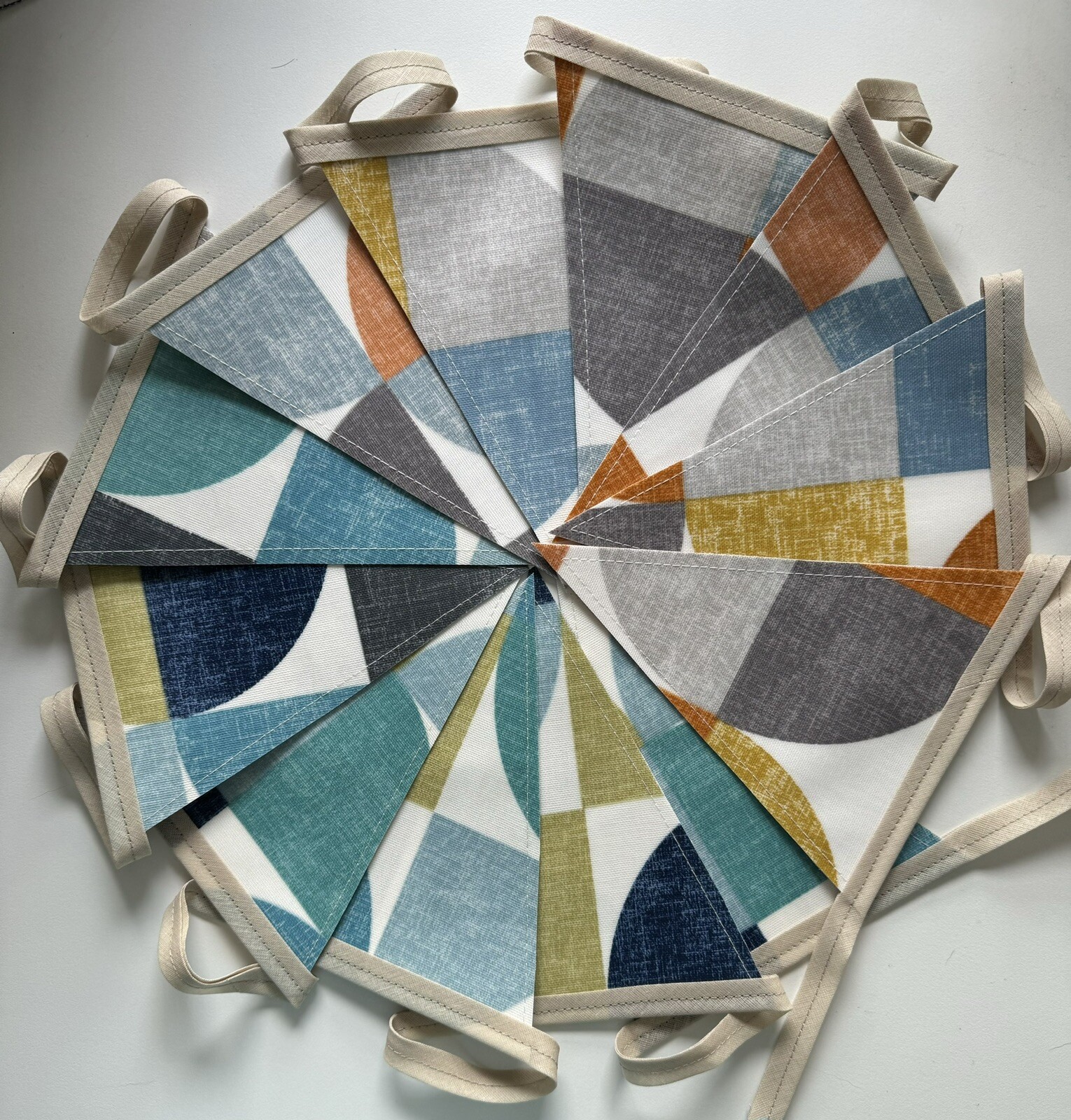 Handmade Oilcloth Bunting – Garden/Home Contemporary – 3 Meters Double Sided
