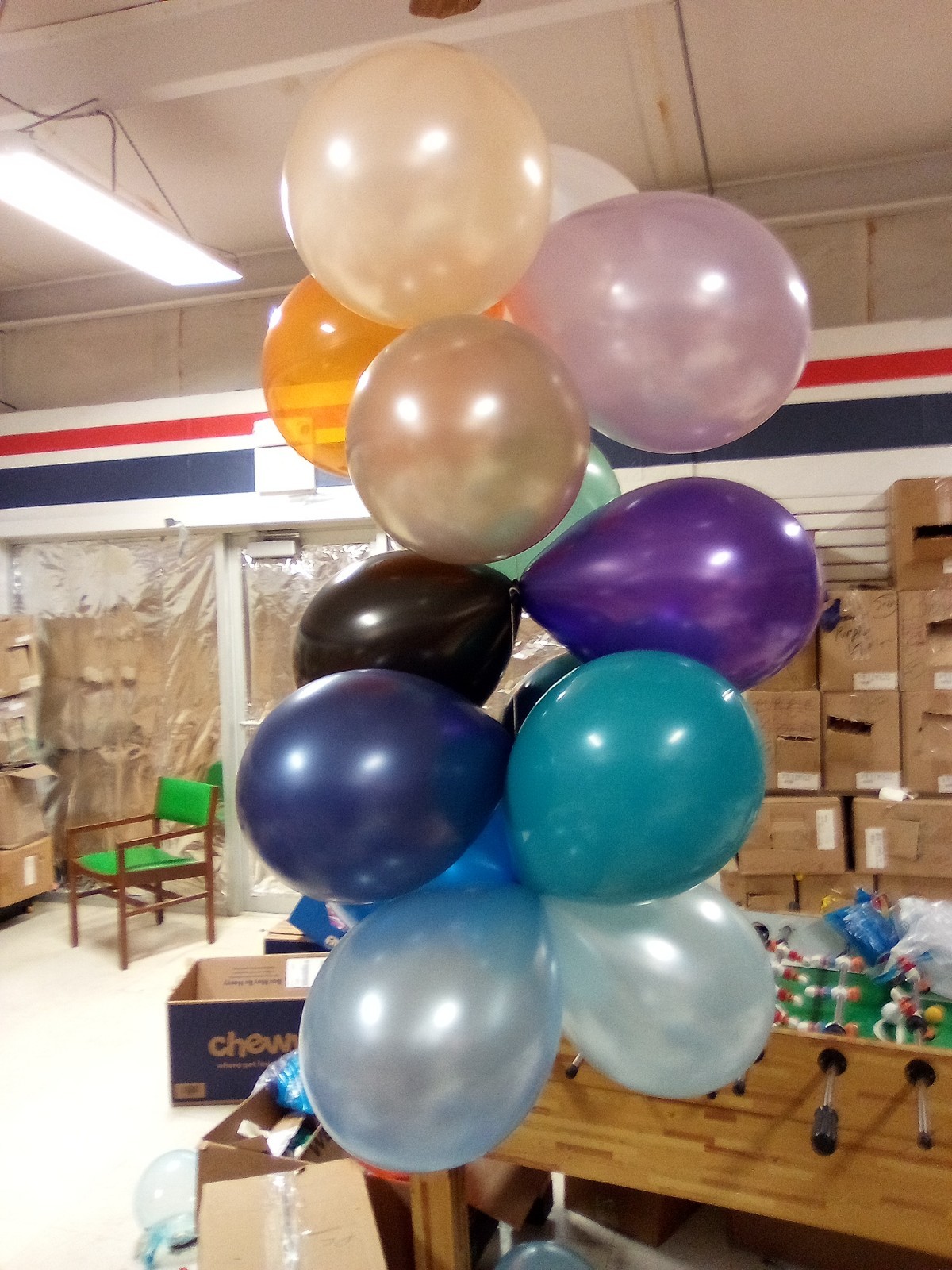 Qualatex 11″Balloons Top Quality In Bulk Boxes/U-pic Solid Or Mix Colors In Box.
