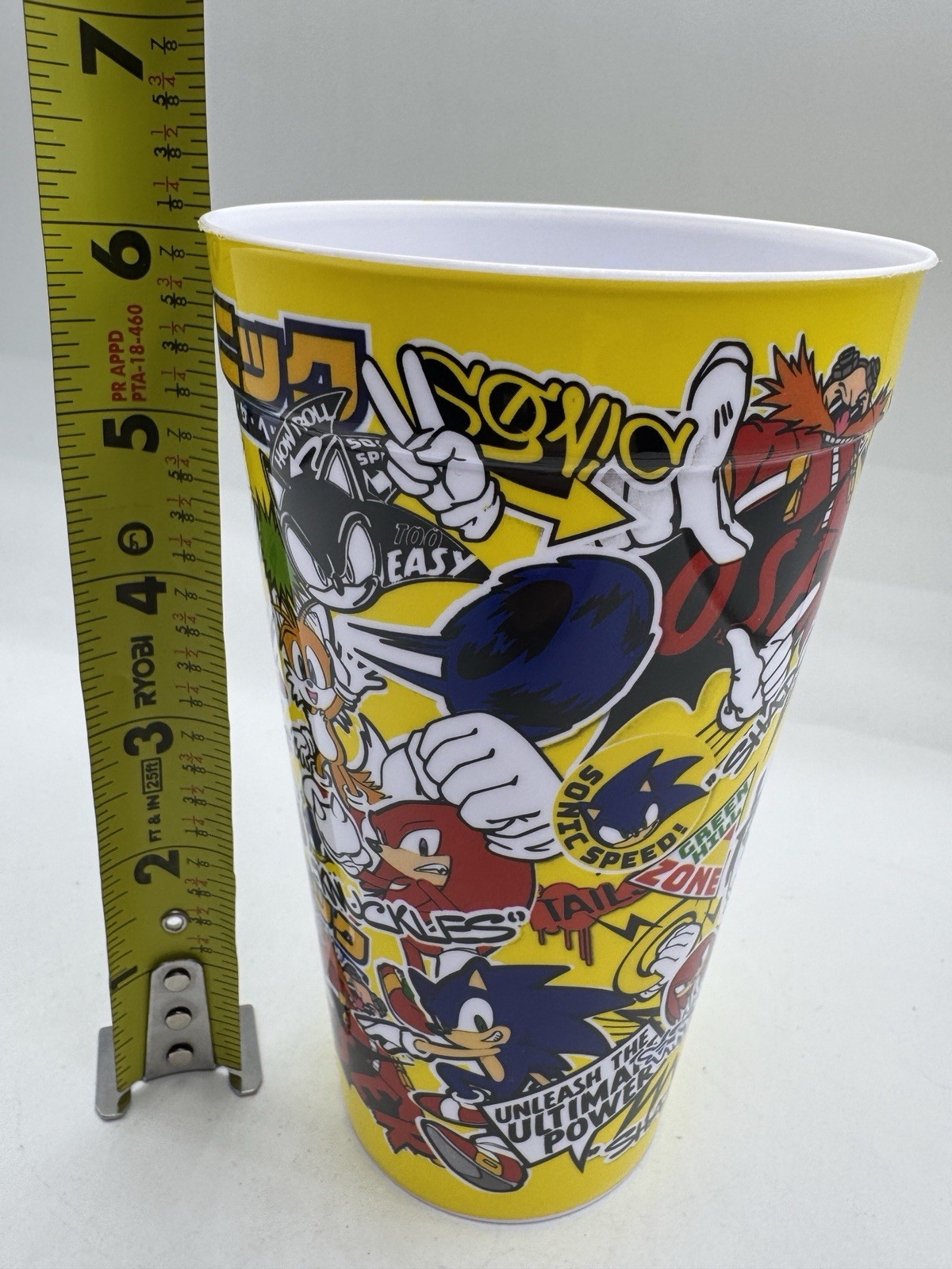 Multicolor Sonic the Hedgehog Design Plastic Stadium Cup, (1 Count)