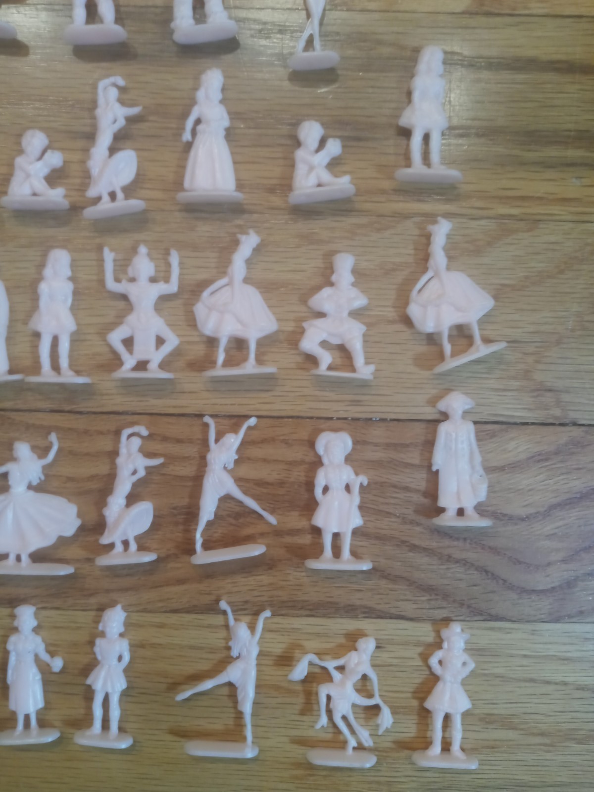VINTAGE MIXED LOT PINK PLASTIC 1960S CAKE TOPPER DANCERS COWBOYS CLOWNS CHARMS