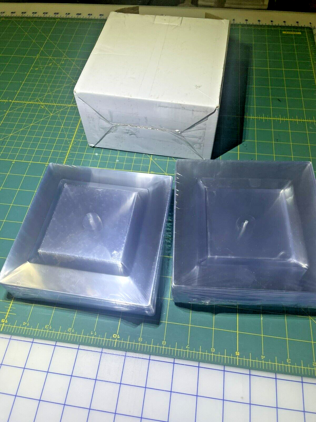 Plastic Square Plates, 6.5 inches, 70 count