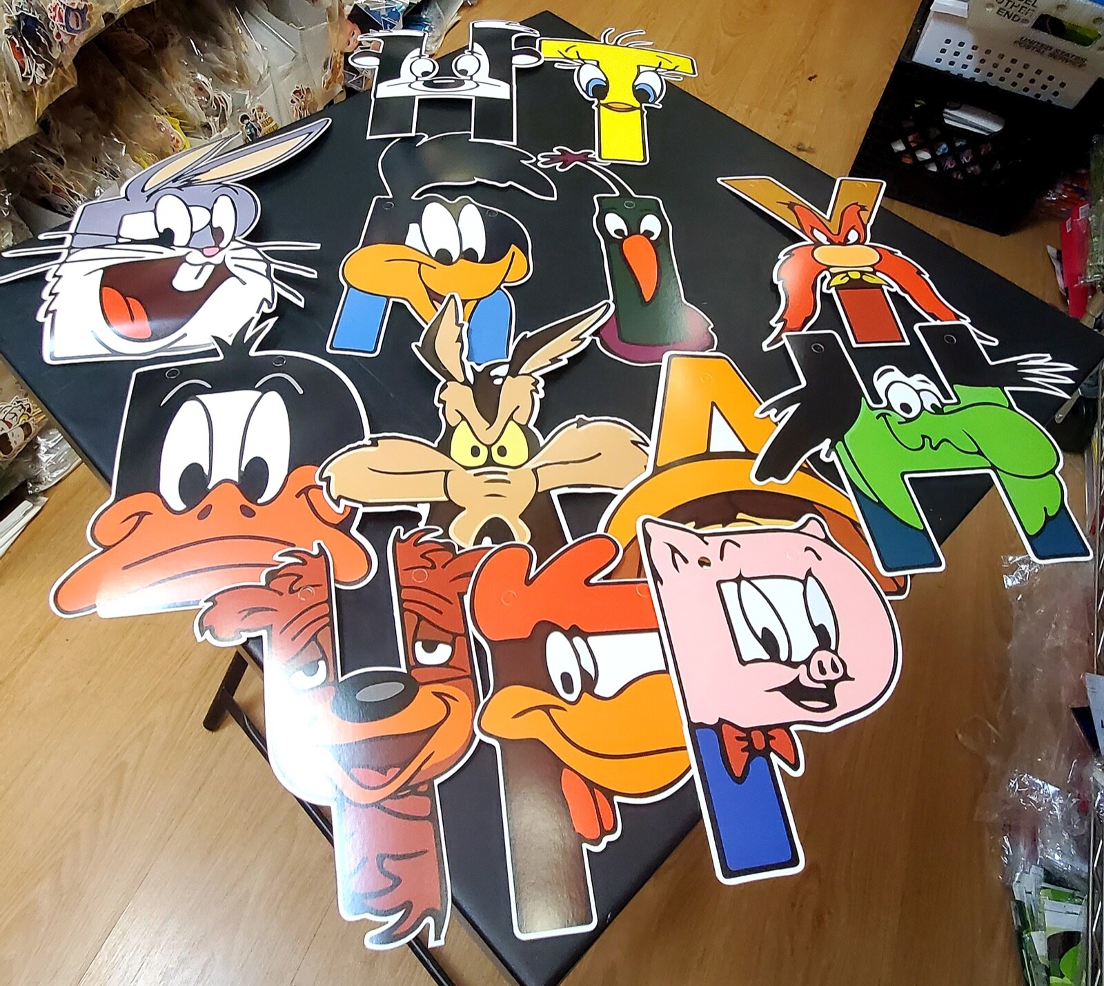 Looney tunes birthday party supplies favor centerpiece decoration event theme