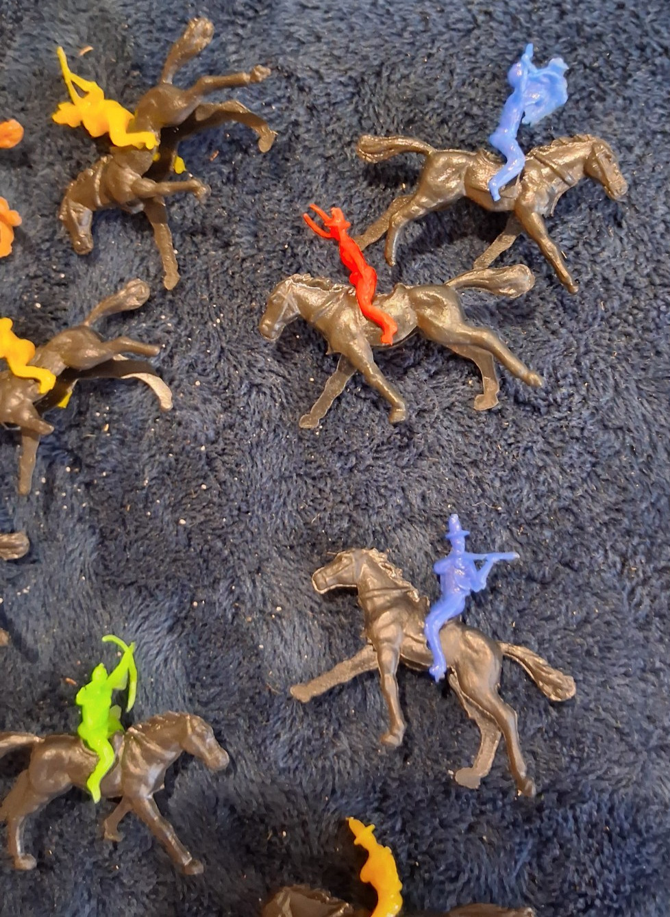 Vintage Plastic Cowboys and Indians Toy Figures Lot – 17 Horse Riders & 6 Extra