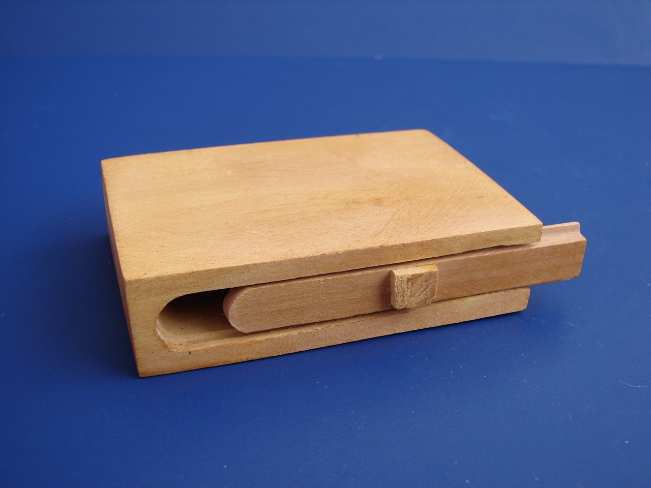 Snake Bite Gag in Wooden Box Gag Gift Surprise Practical Joke Prank Toy Scare