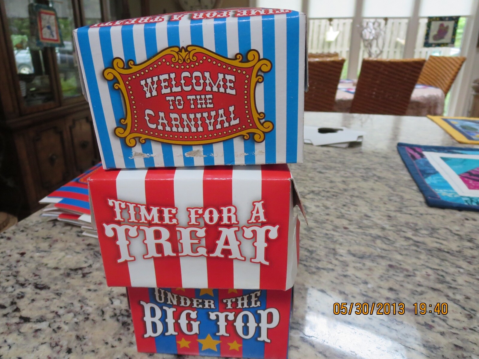 48 CARNIVAL THEME GIFT/CUPCAKE BOXES-4 1/2″ SQUARE–#T9A-2