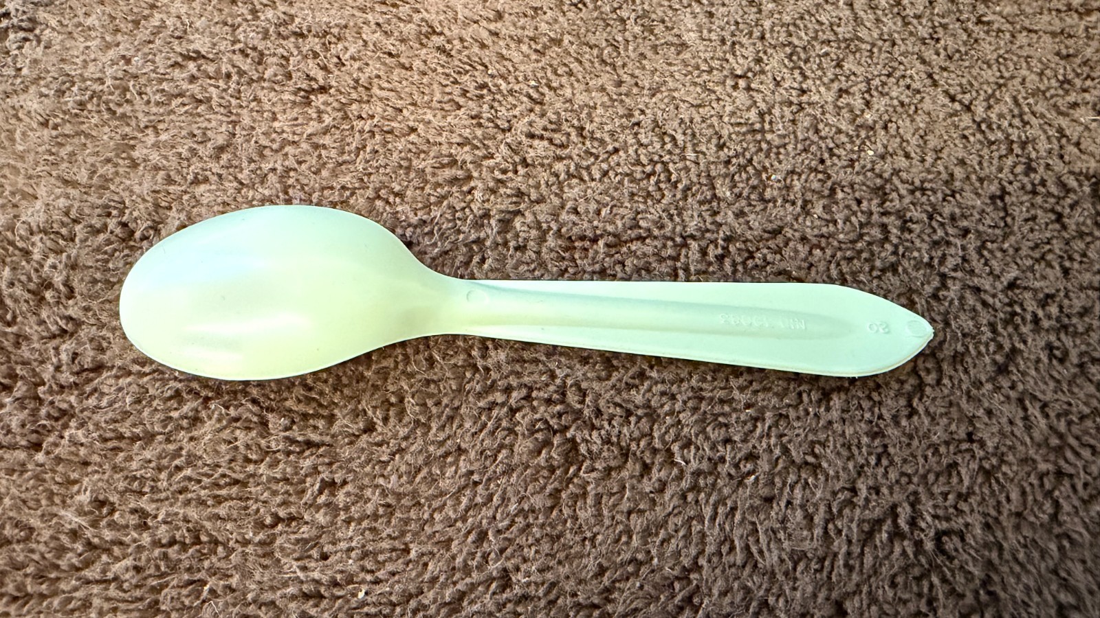 96 Plastic Picnic Spoons Spoon Military 5″ Long 1-1/4″ Wide Tan