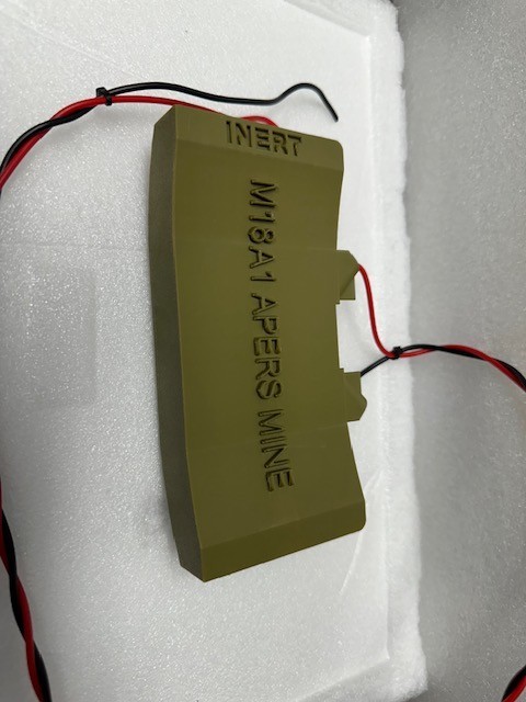 Mini Claymore Doorbell Party Gag Plastic recreation toy