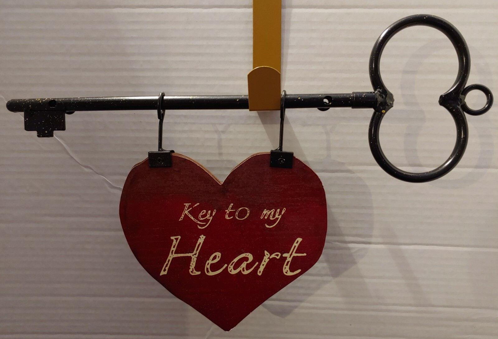 FREE All Occasion 14″ Love Key to my Heart Metal Hanging Key & Wooden Heart NWT