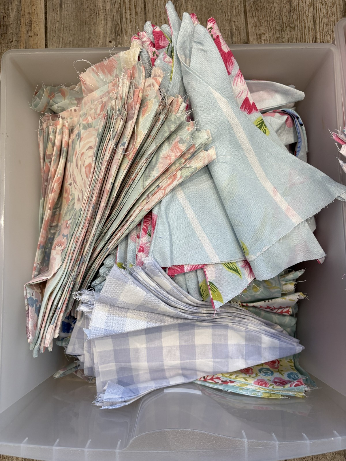10m of Bargain Bunting £1 per meter! multicoloured patterned and plain fabrics