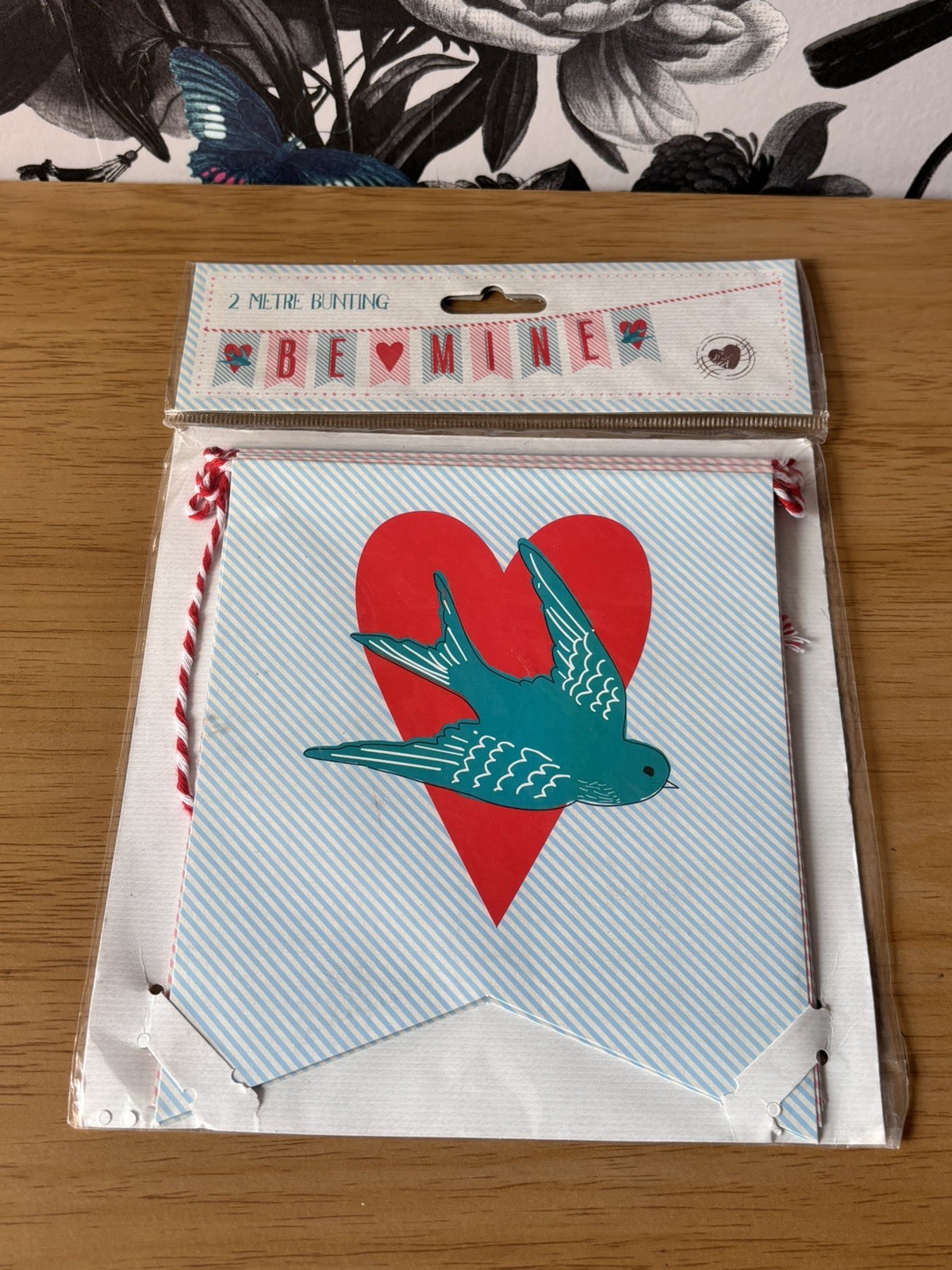 2m Vintage style Love BUNTING GARLAND 9 LARGE FLAGS Swallow Birds VALENTINES