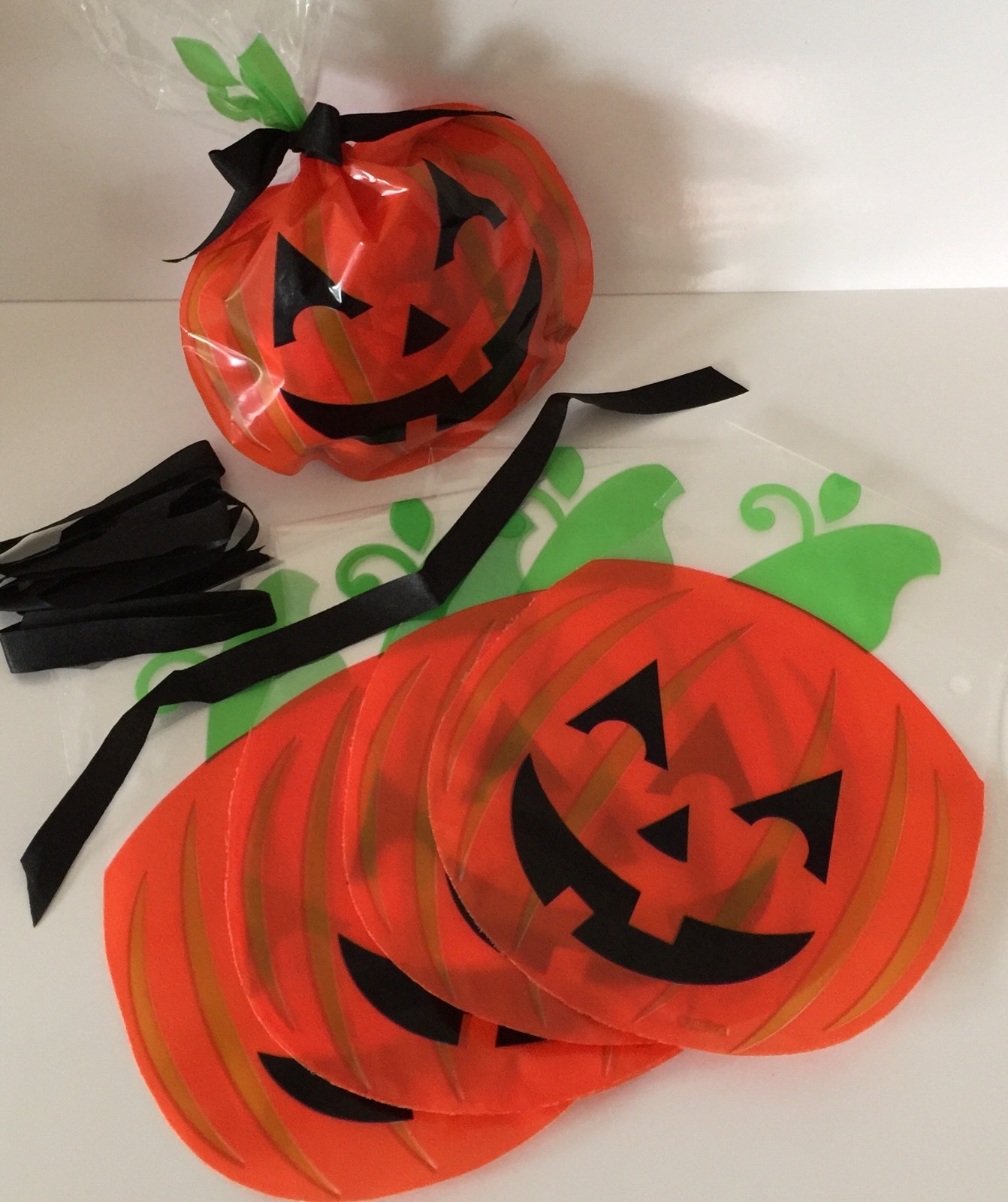 Pack Of 6 HALLOWEEN PUMKIN TREAT CELLO BAGS trick or treat sweets goodies