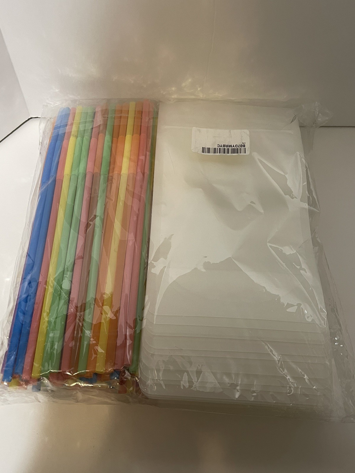 30 Drink Pouches with Straws Clear Freezable Juice Bags 9.06in. x 5.11in. 500 ml