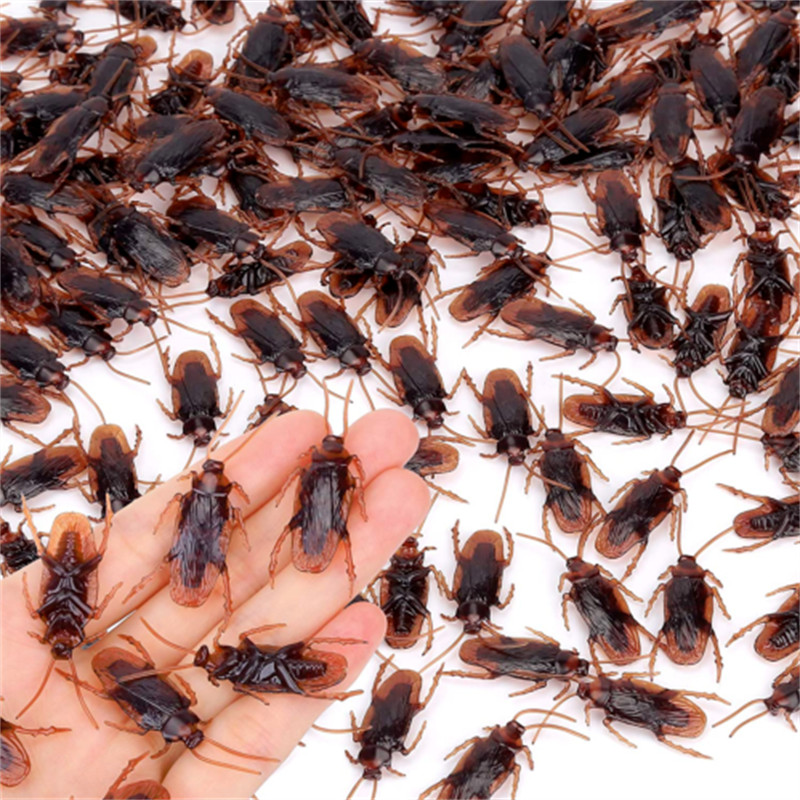 Realistic Rubber Fake Cockroaches Creepy Cock Roach Bugs Prank Gag Gifts 40pcs