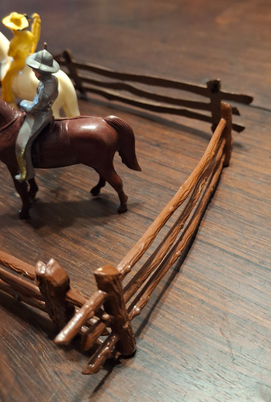 Vtg Birthday Cake Toppers-Horses, Cowboys & Corral (RT931)