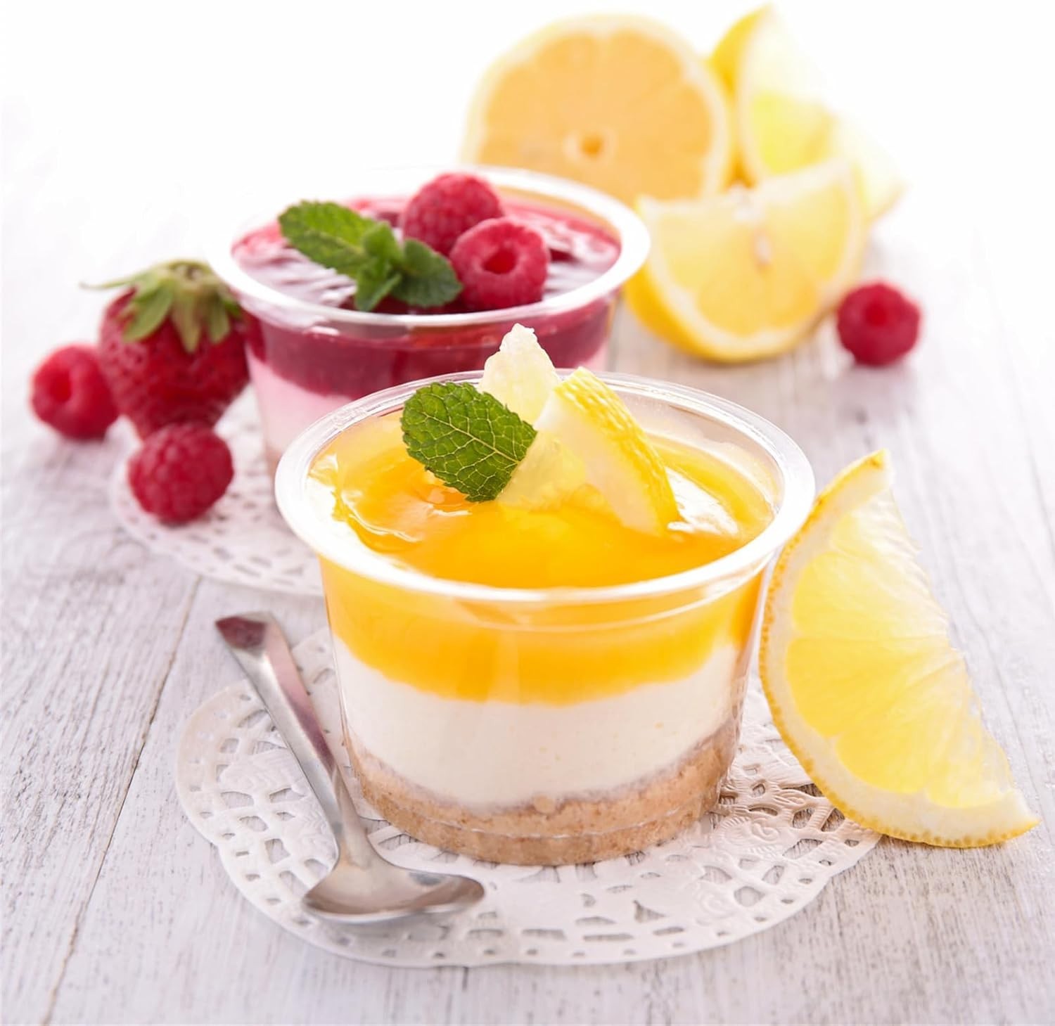 Disposable 8 oz Clear Dessert Cups with Dome Lids – Ideal for Every Celebration