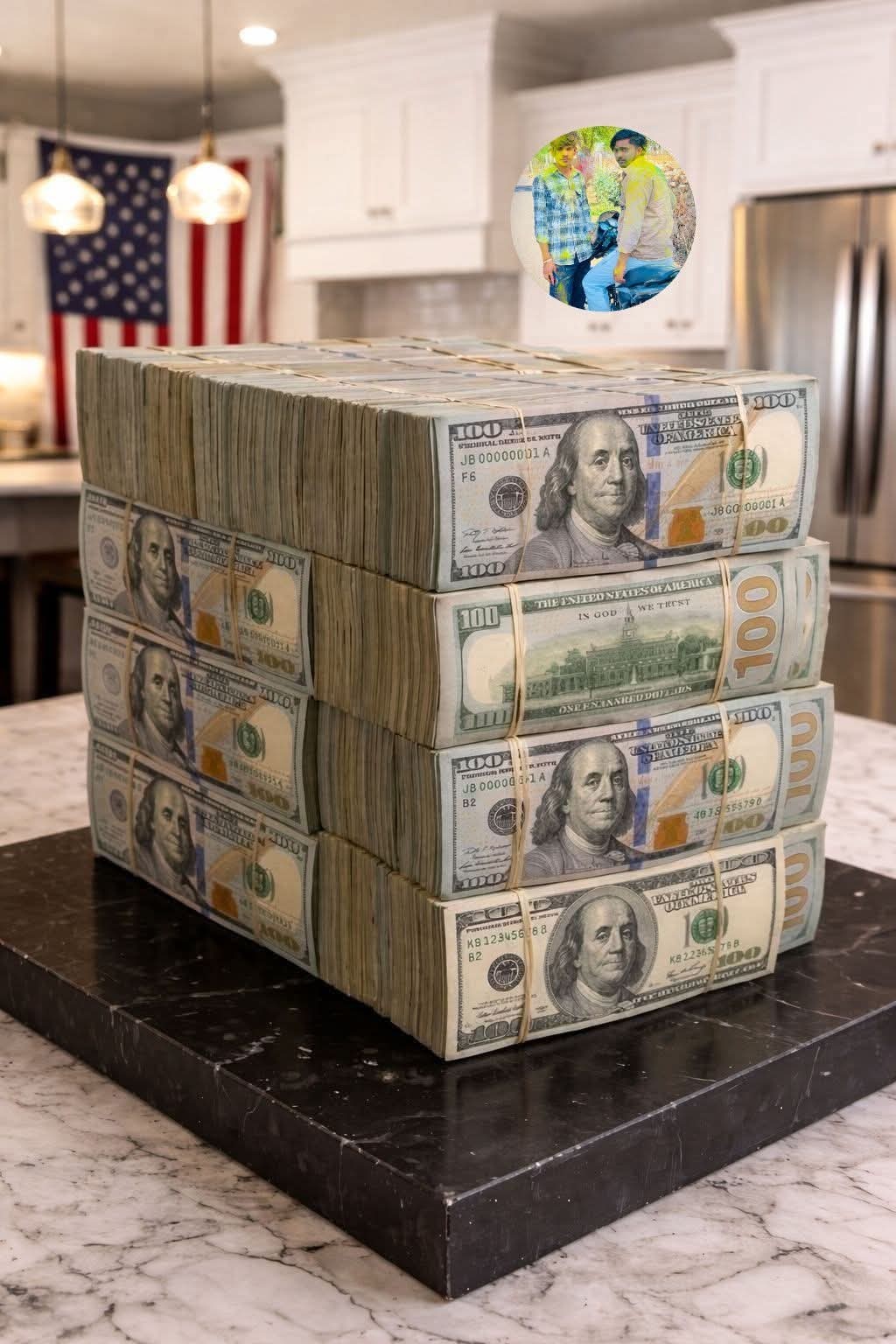 $200,000 in Thick Paper REPLICA $100 Bills!/ Novelty Party Purposes Only