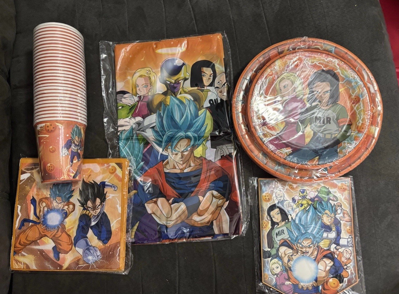Dragon Ball Z Themed Birthday Party For 30 W/24 Lunch Party Boxes