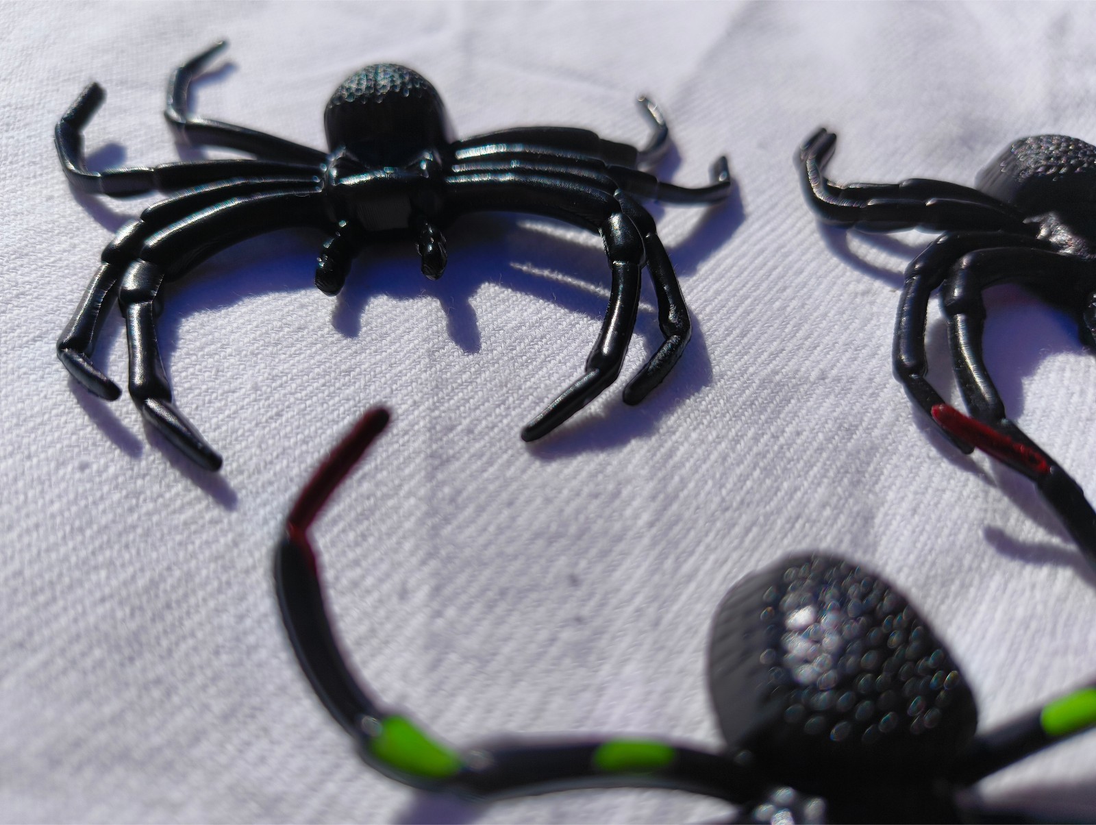 20 Fake Realistic Spider Insect Model Joke Prank Scary Prop Halloween Toy Horror