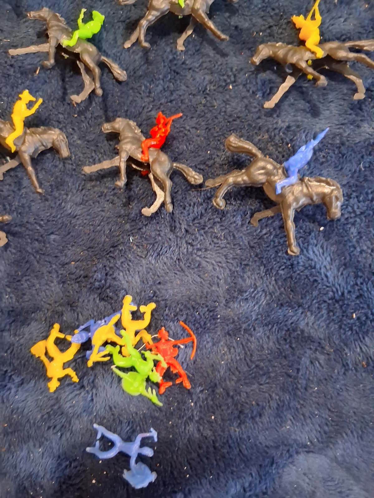 Vintage Plastic Cowboys and Indians Toy Figures Lot – 17 Horse Riders & 6 Extra