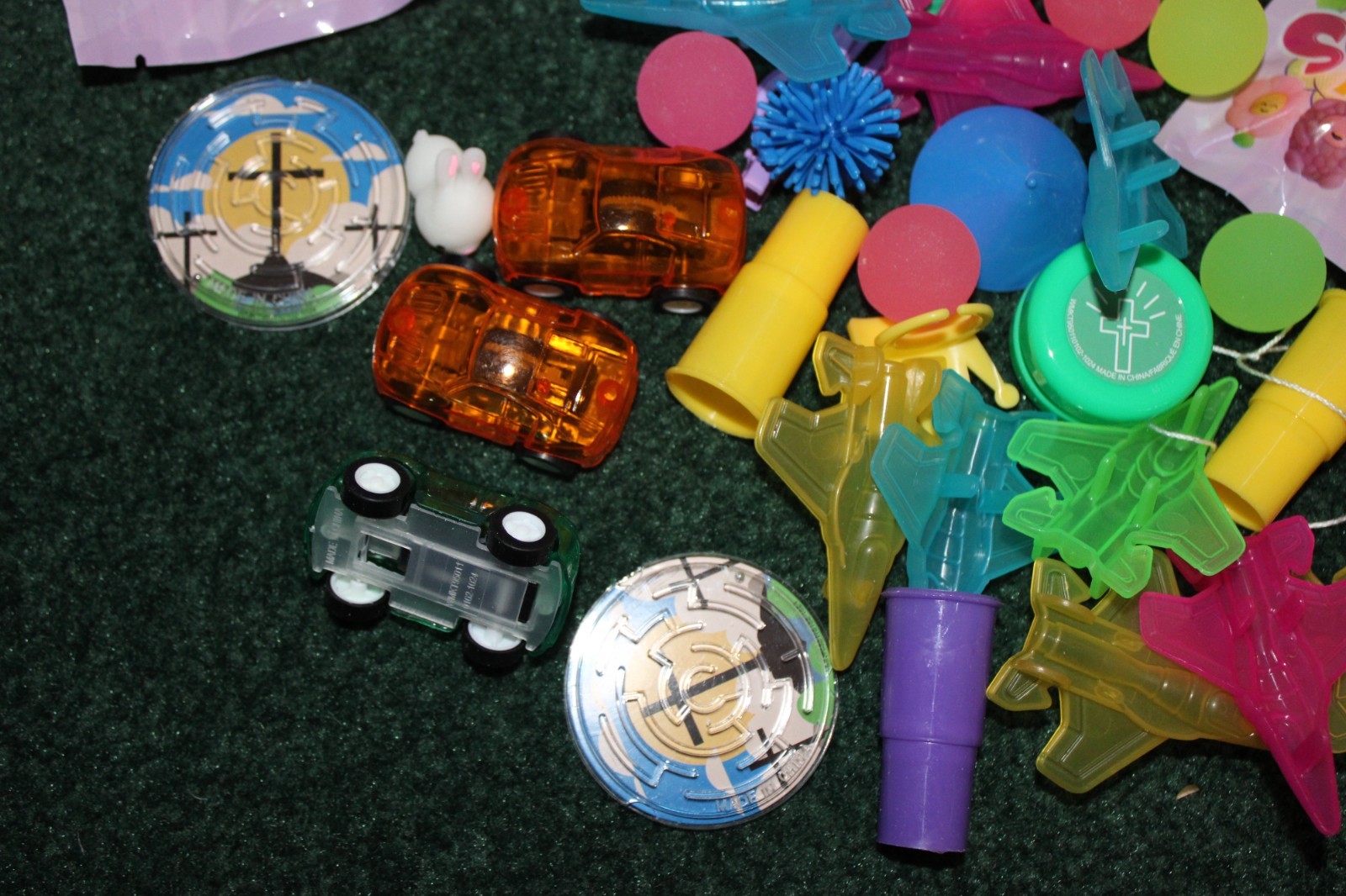 LARGE LOT Small Easter Toys, Cars Rings Puzzles Balls 100+ PIECES Party Favors
