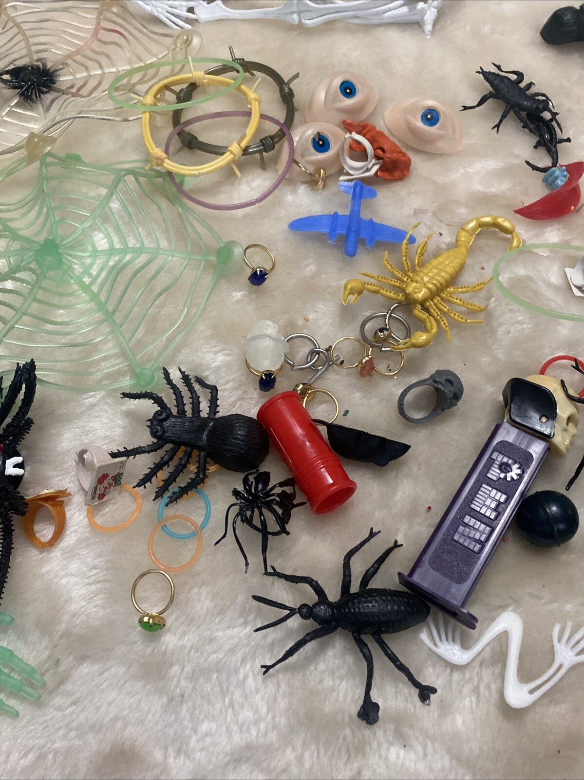 Halloween Toy Trinket Lot Skeletons Bats Spiders Pez Skull
