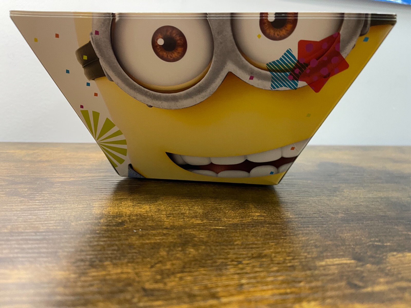 15 ct. “Despicable Me” Multicolor Square Paper Party Bowls, 12.5″ x 12.5″