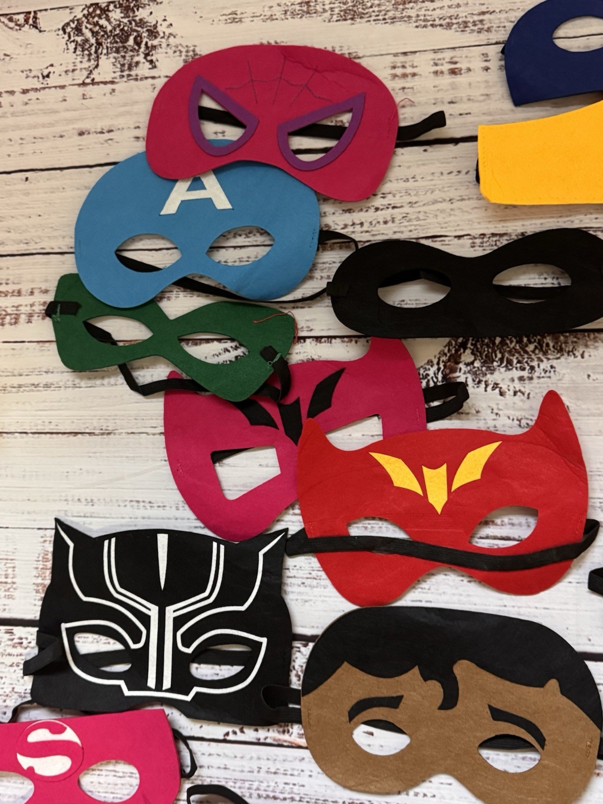 30 Pcs Party Pack Kids Superhero Masks, Birthday Party Favors, Costume NEW