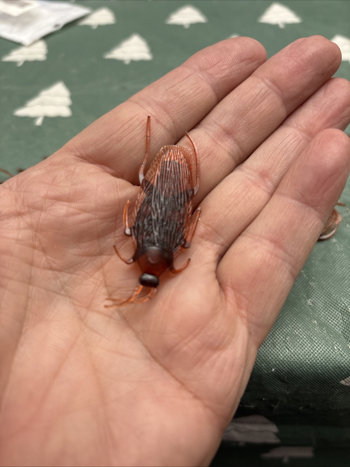 10 Prank Cockroaches Realistic Cock Roach Plastic Fake Creepy Bugs Gag Toy Joke