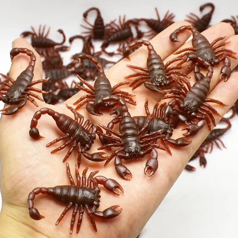10PCS Prank Fake Cockroach Scorpion Centipede Toy Realistic Bugs Funny Trick Jok