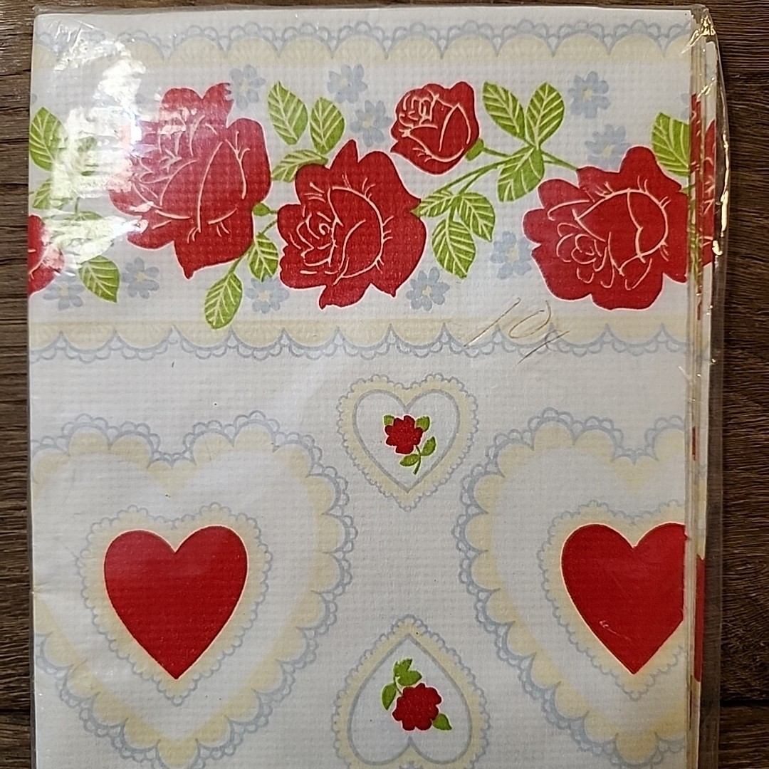 Vtg Hallmark Valentine’s Day Hearts Flower Border Tablecloth Party 60 X 102