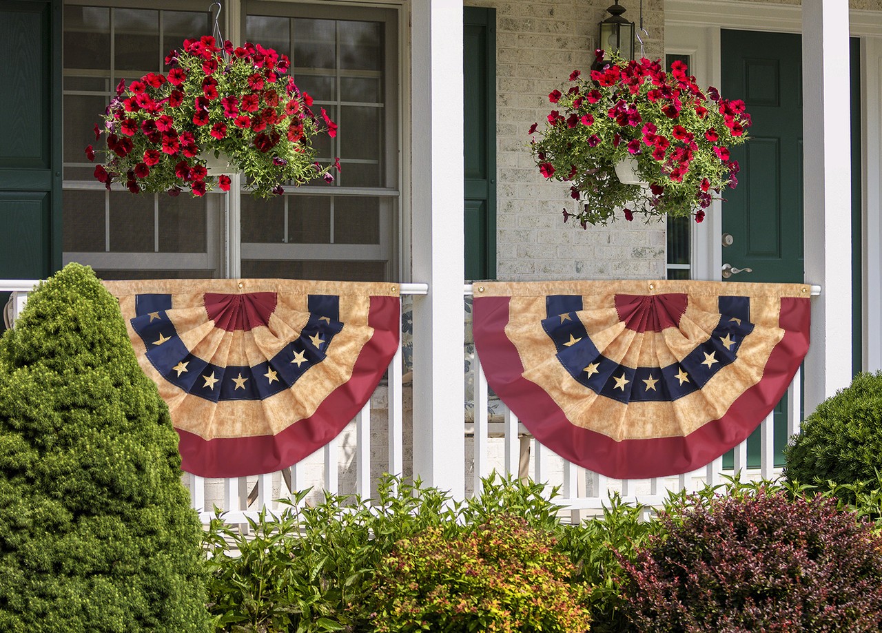 Briarwood Lane Tea Stained Patriotic Bunting 48″ x 24″ (Set of 3)