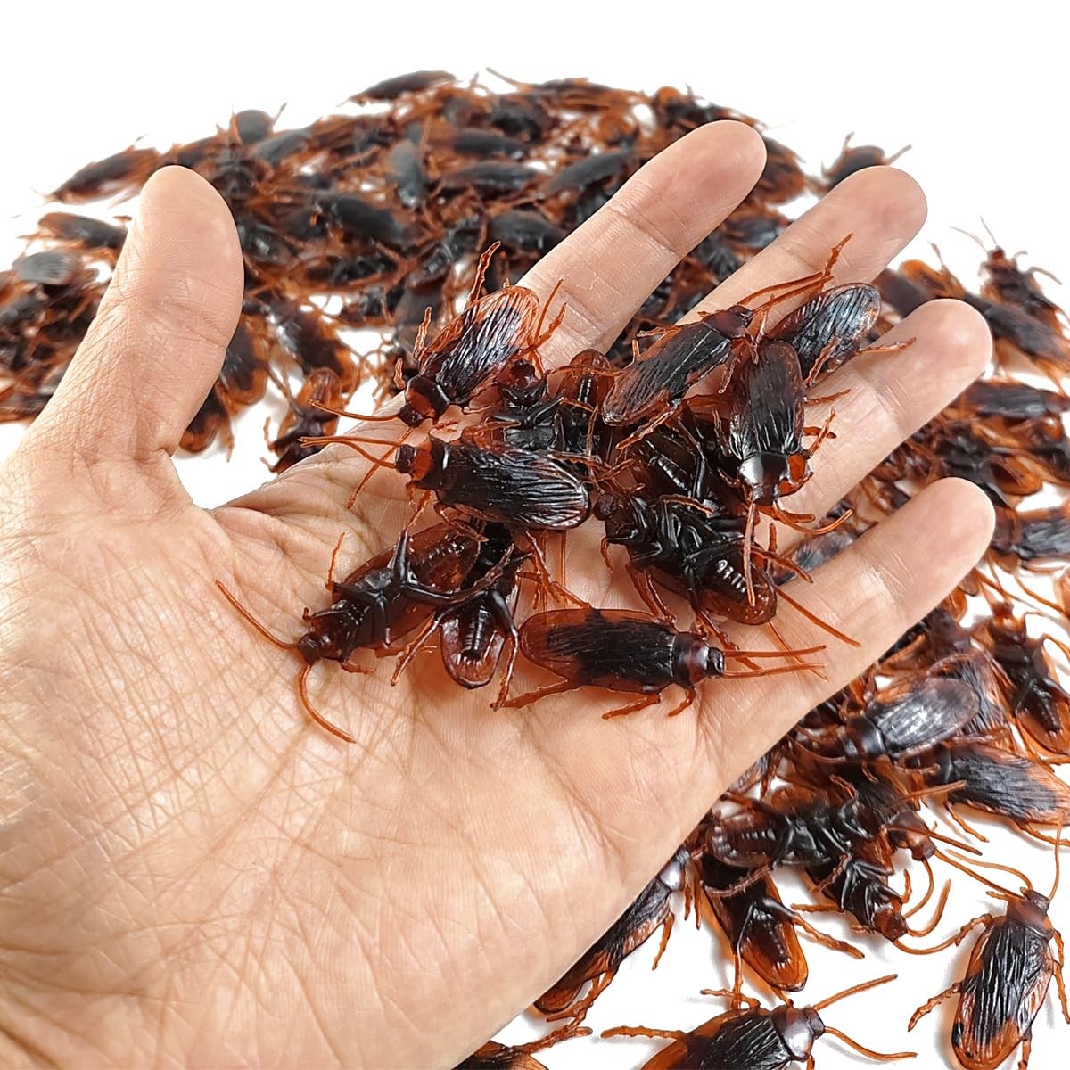200PCS Realistic Fake Roaches Rubber Prank Toy Halloween Party Joke Gag Adult Ki