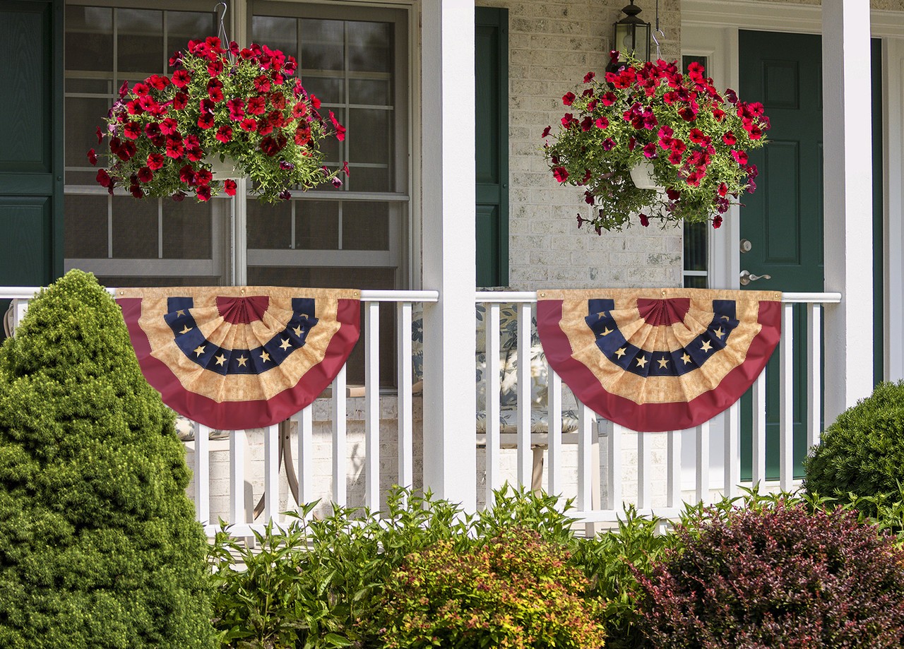 Briarwood Lane Tea Stained Patriotic Bunting 36″ x 18″ (Set of 3)