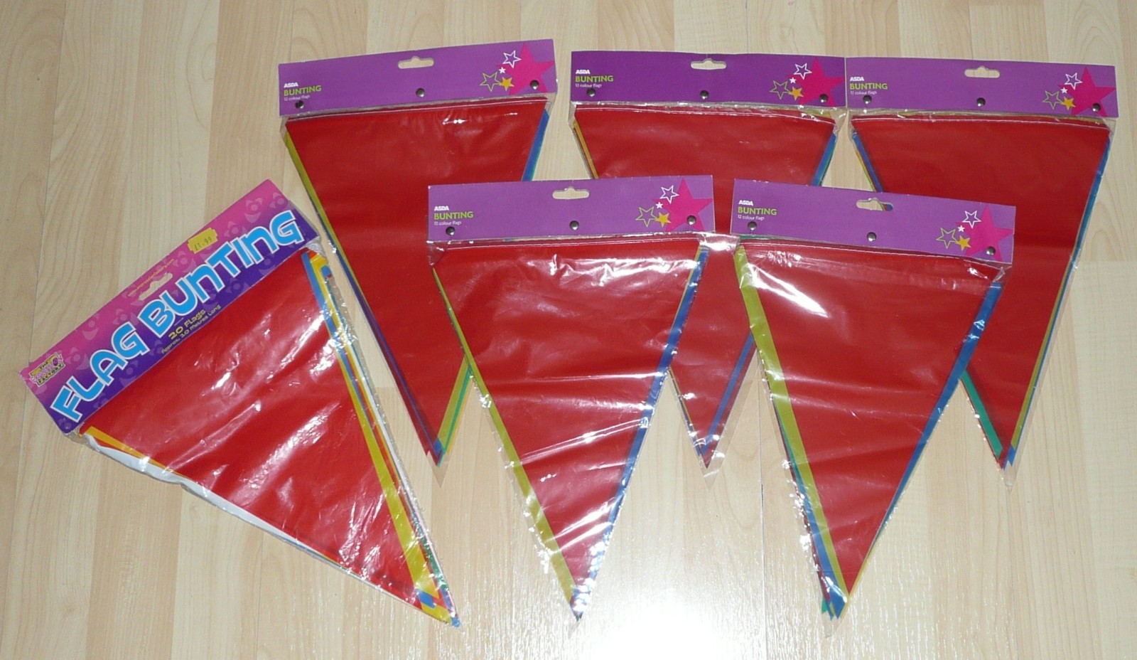 5 x packets of 12 and 1 of 20 Multicoloured Triangle Flag BUNTING – Brand New
