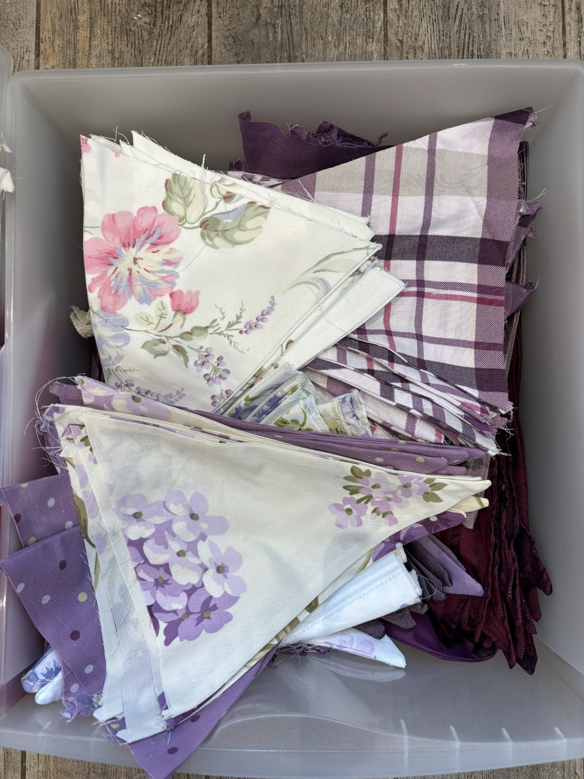 10m of Bargain Bunting £1 per meter! multicoloured patterned and plain fabrics