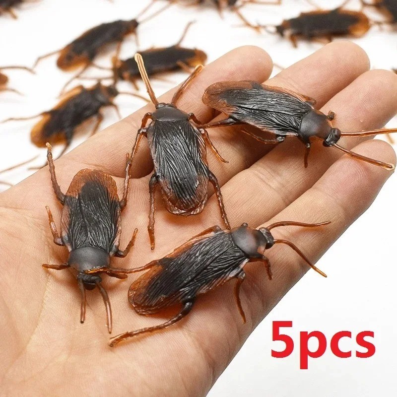 Prank Cockroaches Realistic Cock Roach Rubber Fake Creepy Bugs Gag Toy Joke
