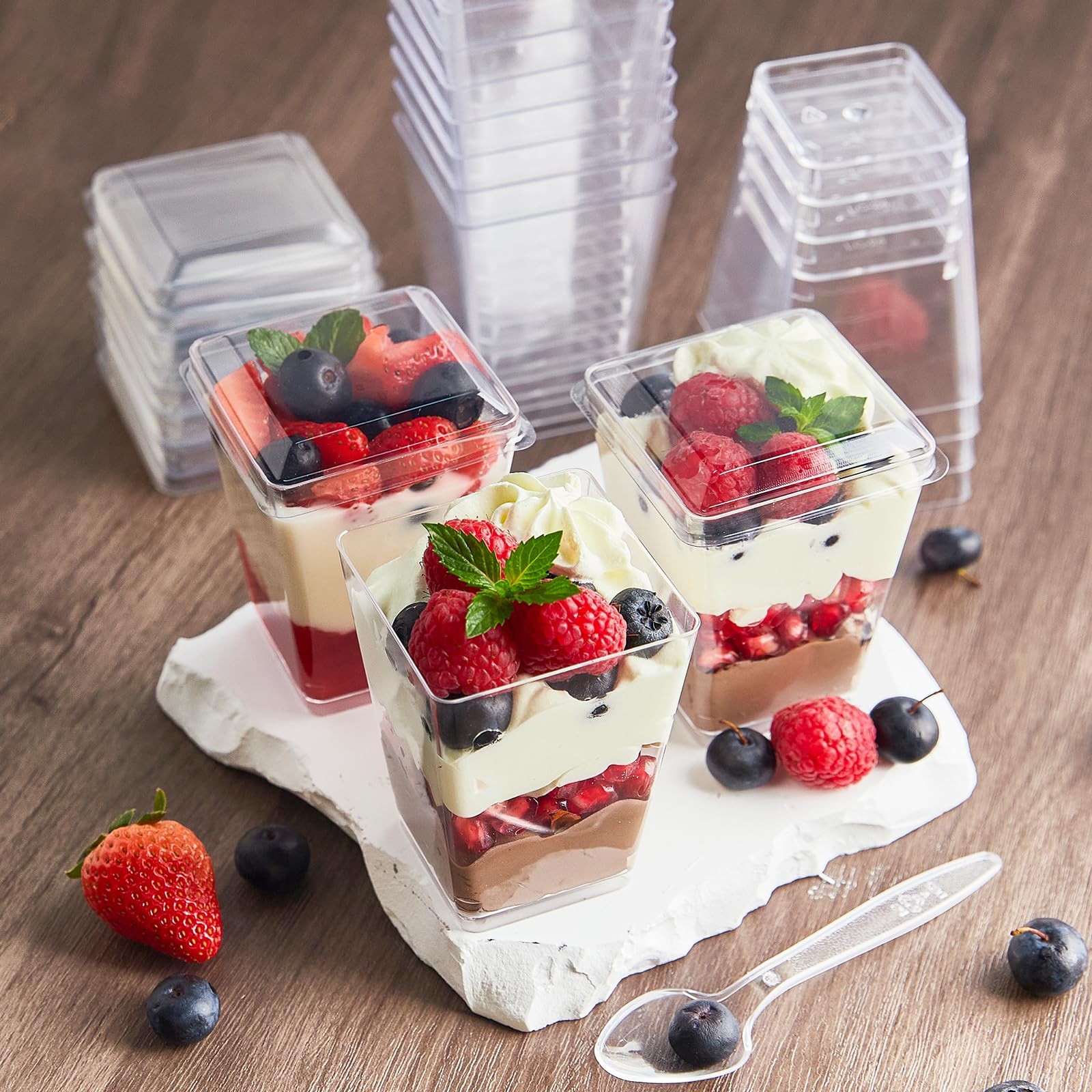 100 Pack 5 oz Plastic Dessert Cups with Lids Spoons Clear Parfait Cups 5oz