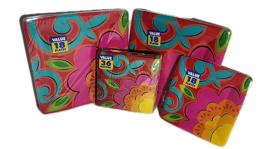Amscan Caliente Paper Lot 18- 7″ & 36- 10.25″ Square Plates & 36-12 7/8″ Napkins