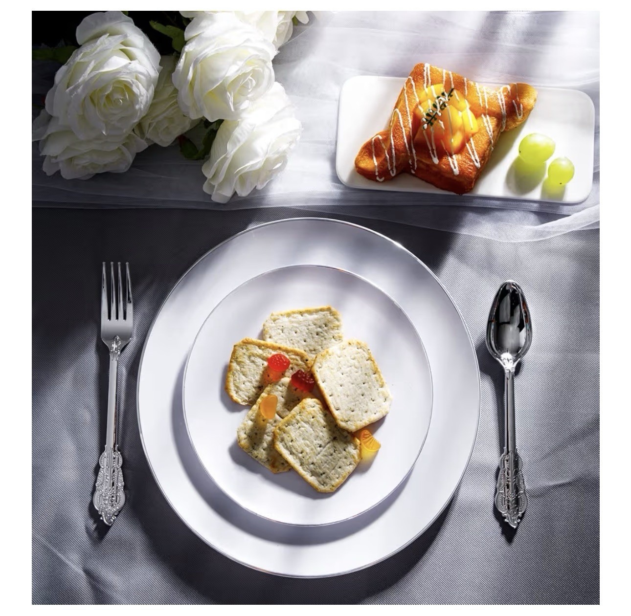 100PCS Silver Plastic Plates – Heavy Duty White Disposable Plates with Silver